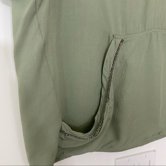 NWT Top - Picture 7 of 8